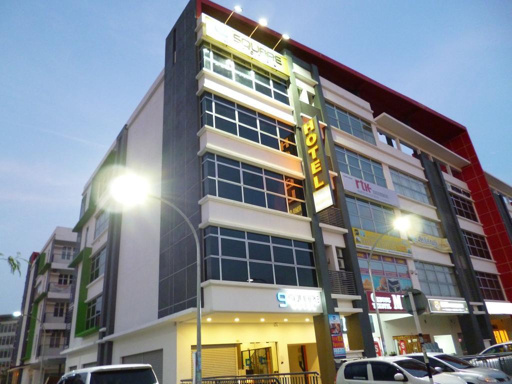 9 Square Hotel - Bangi Exterior photo