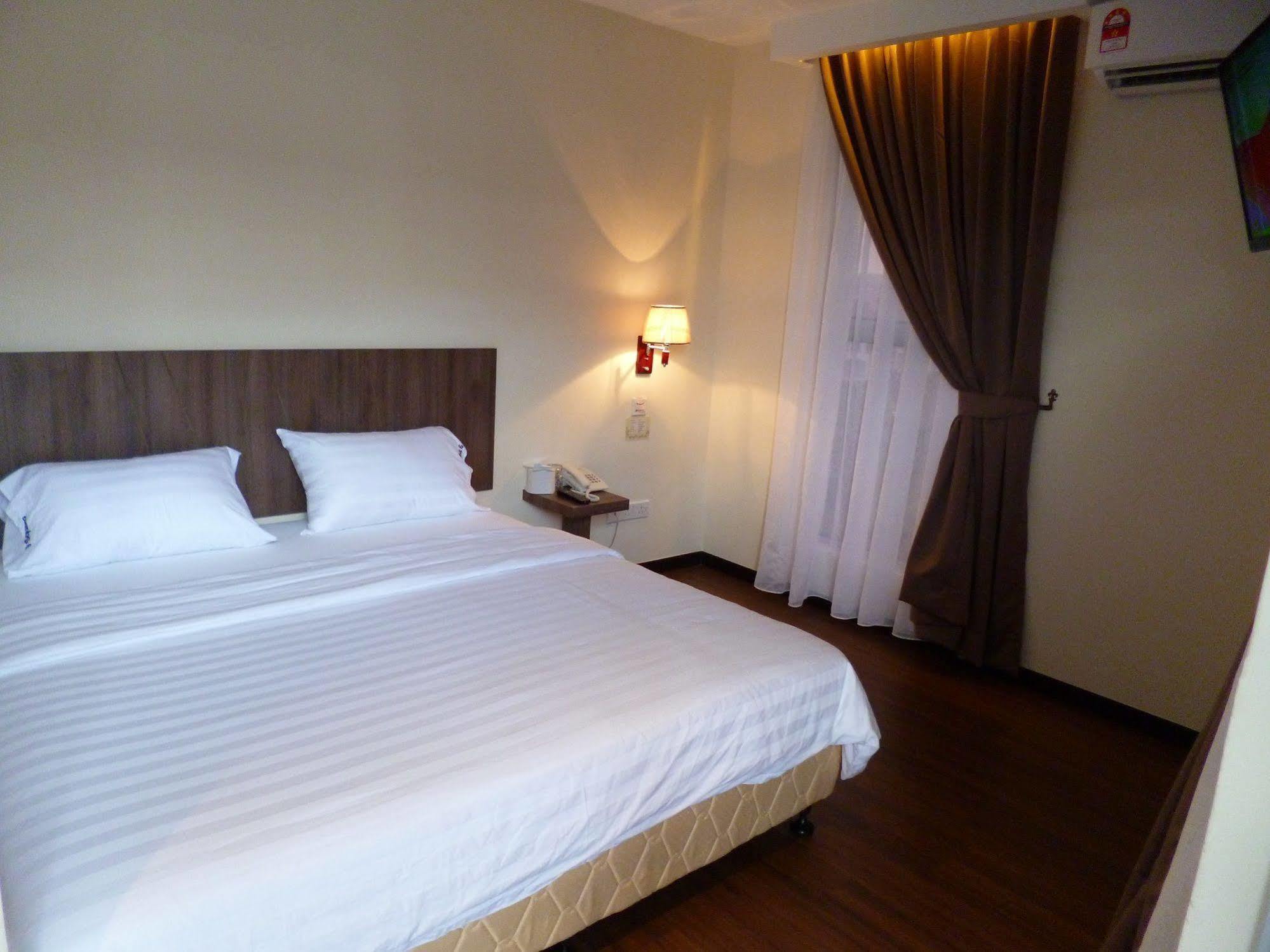 9 Square Hotel - Bangi Exterior photo