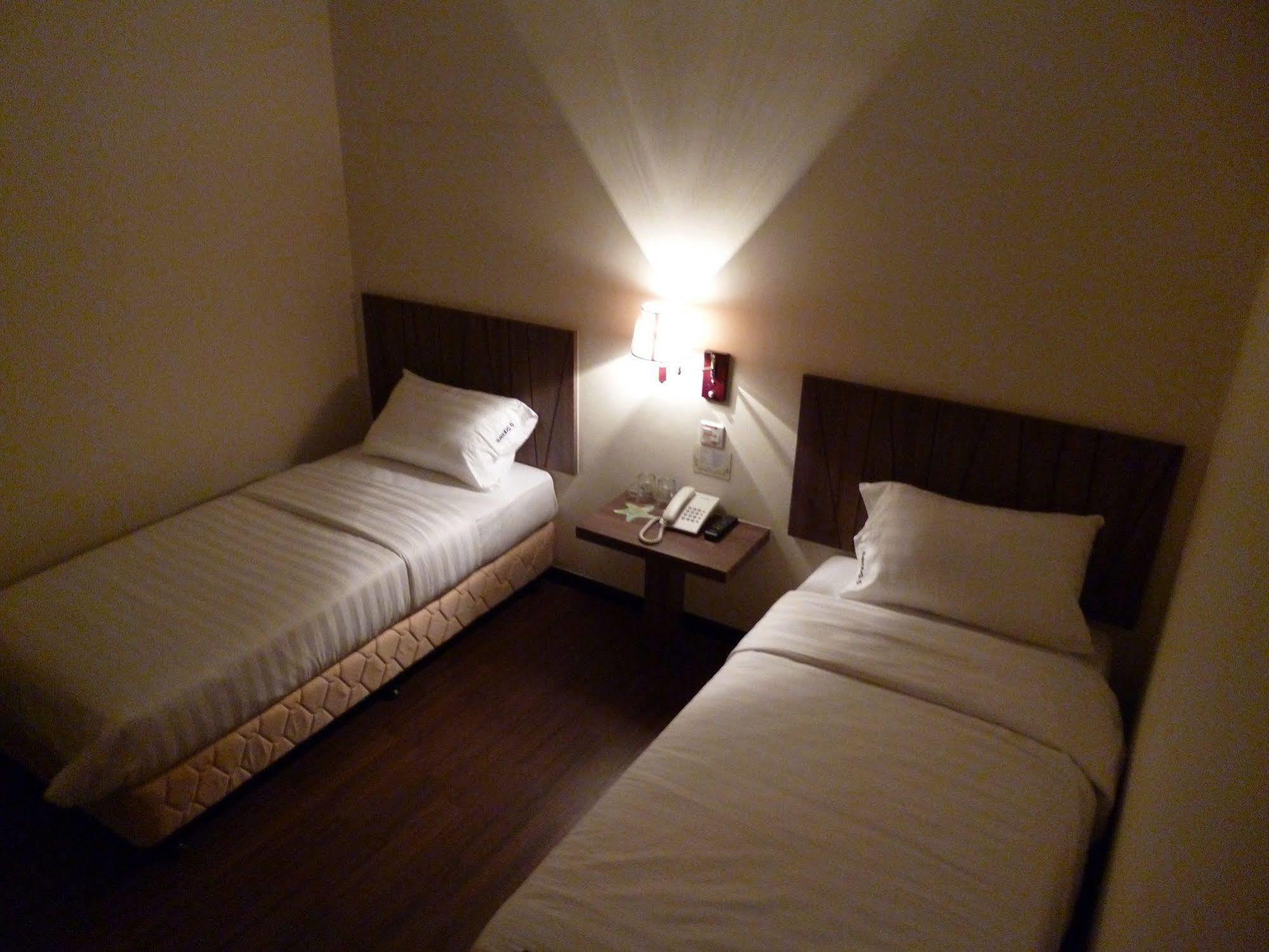 9 Square Hotel - Bangi Exterior photo